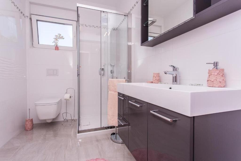 Apartments Marina Malinska Εξωτερικό φωτογραφία