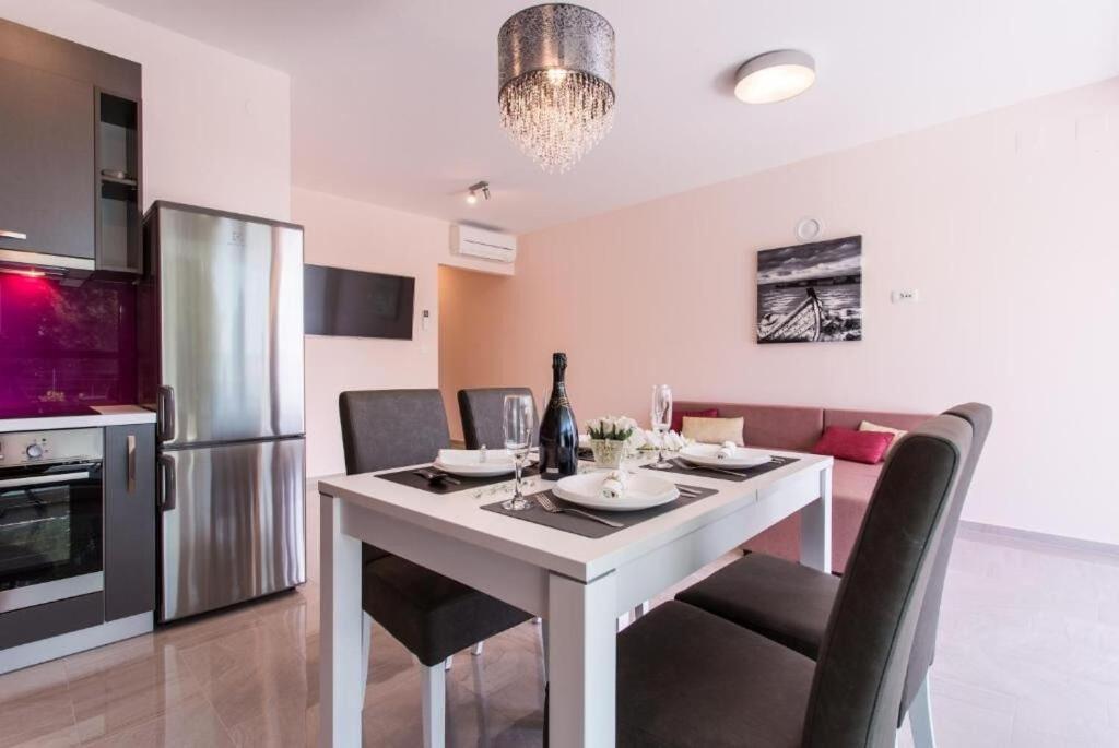 Apartments Marina Malinska Εξωτερικό φωτογραφία